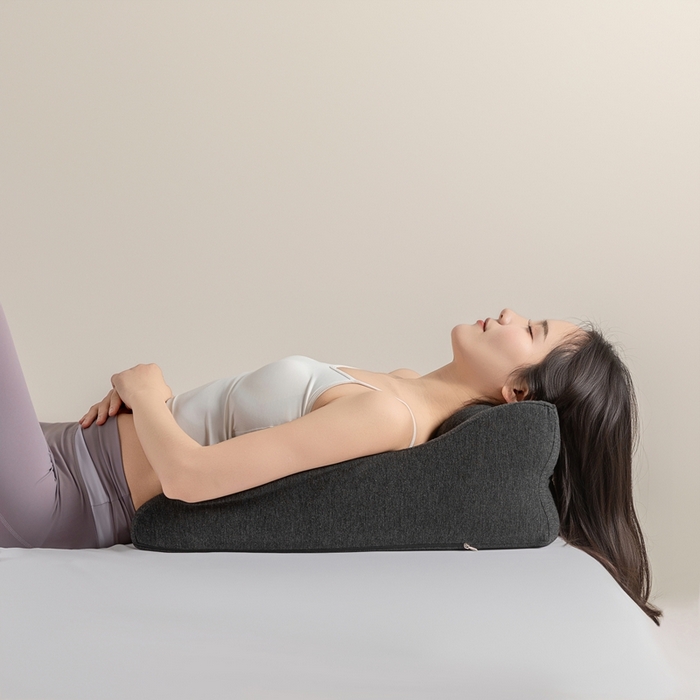 腾超家纺 2025新款凉感丝人体工学趴睡枕枕头枕芯 黑色针织款