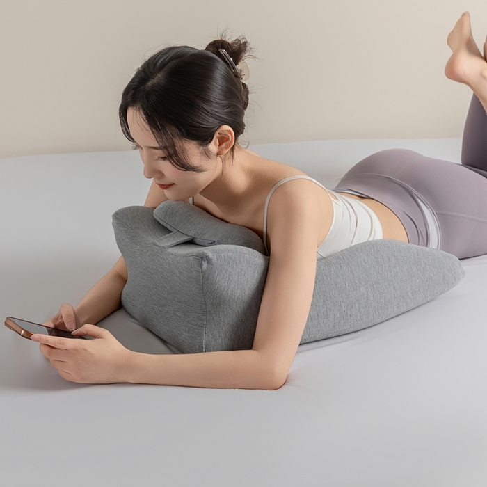 91家纺网 家纺一手货源 找家纺 腾超家纺 2025新款凉感丝人体工学趴睡枕枕头枕芯 灰色针织款