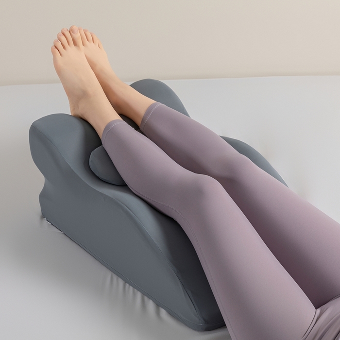 91家纺网 家纺一手货源 找家纺 腾超家纺 2025新款凉感丝人体工学趴睡枕枕头枕芯 深灰