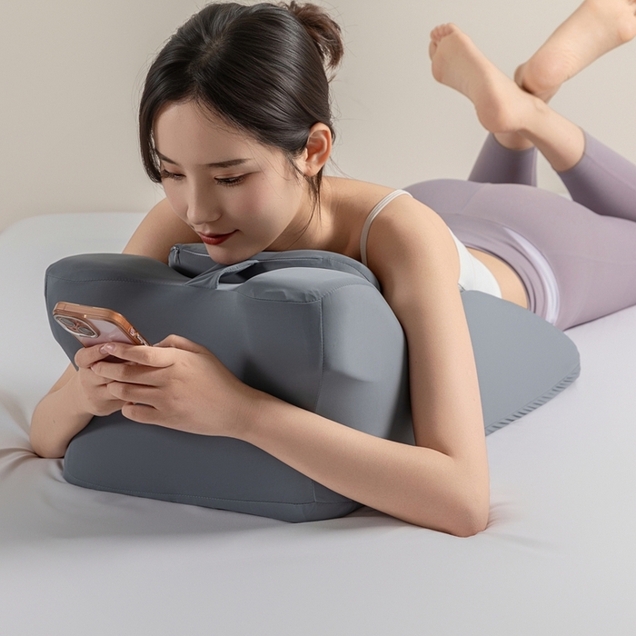 91家纺网 家纺一手货源 找家纺 腾超家纺 2025新款凉感丝人体工学趴睡枕枕头枕芯 深灰