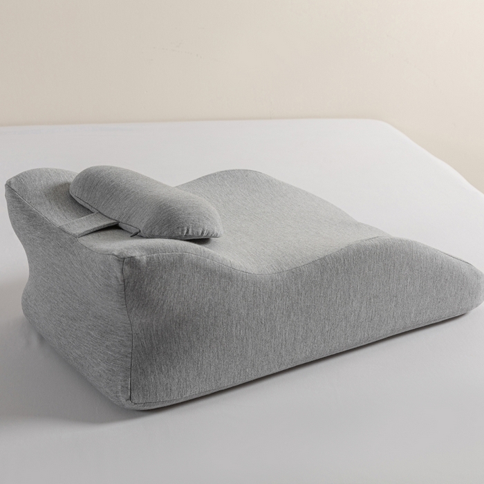 91家纺网 家纺一手货源 找家纺 腾超家纺 2025新款凉感丝人体工学趴睡枕枕头枕芯 灰色针织款