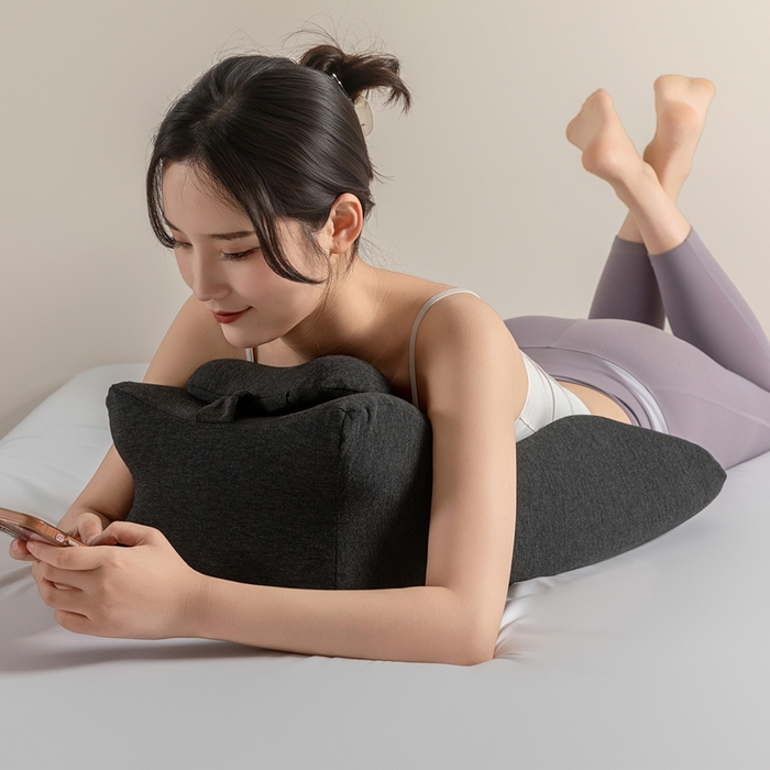 91家纺网 家纺一手货源 找家纺 腾超家纺 2025新款凉感丝人体工学趴睡枕枕头枕芯 黑色针织款