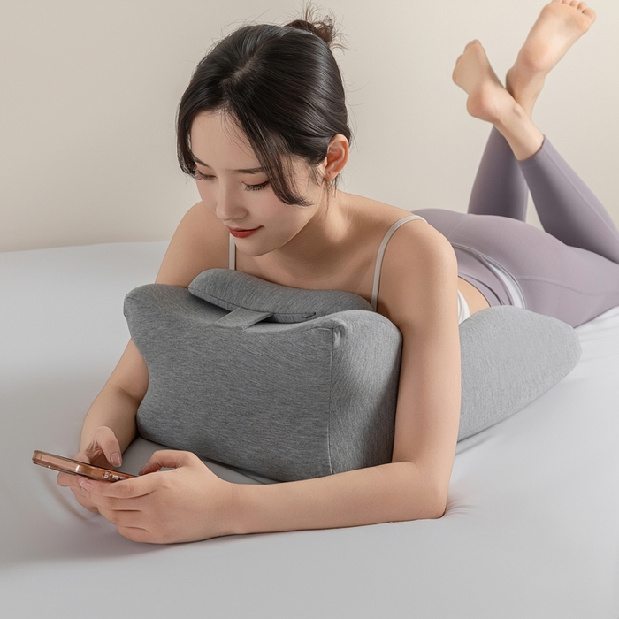 91家纺网 家纺一手货源 找家纺 腾超家纺 2025新款凉感丝人体工学趴睡枕枕头枕芯 灰色针织款