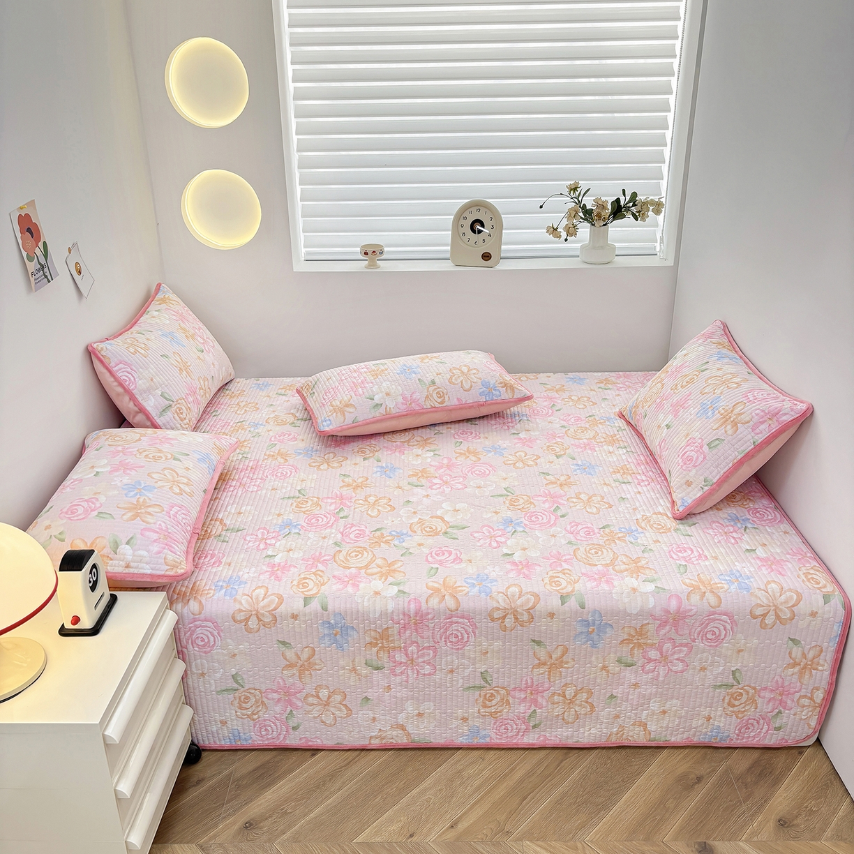 91家纺网 家纺一手货源 找家纺 （总）金艾草 2025新款一面绒一面棉榻榻米大炕盖单件棉加绒床盖三件套A版全棉印花B版加厚牛奶绒 （提供买家秀）