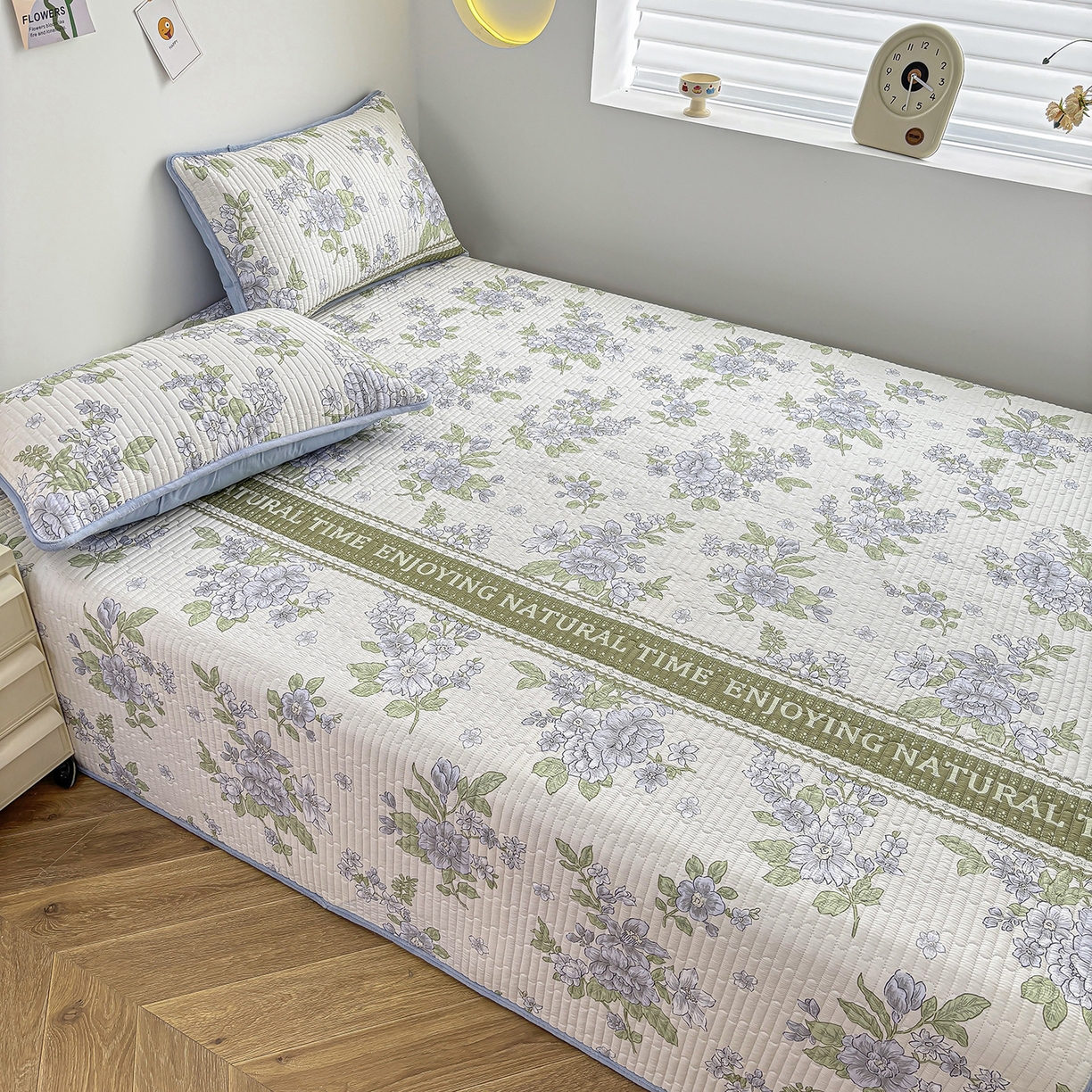 91家纺网 家纺一手货源 找家纺 金艾草 2025新款一面绒一面棉榻榻米大炕盖单件棉加绒床盖三件套A版全棉印花B版加厚牛奶绒 （提供买家秀） 风之恋