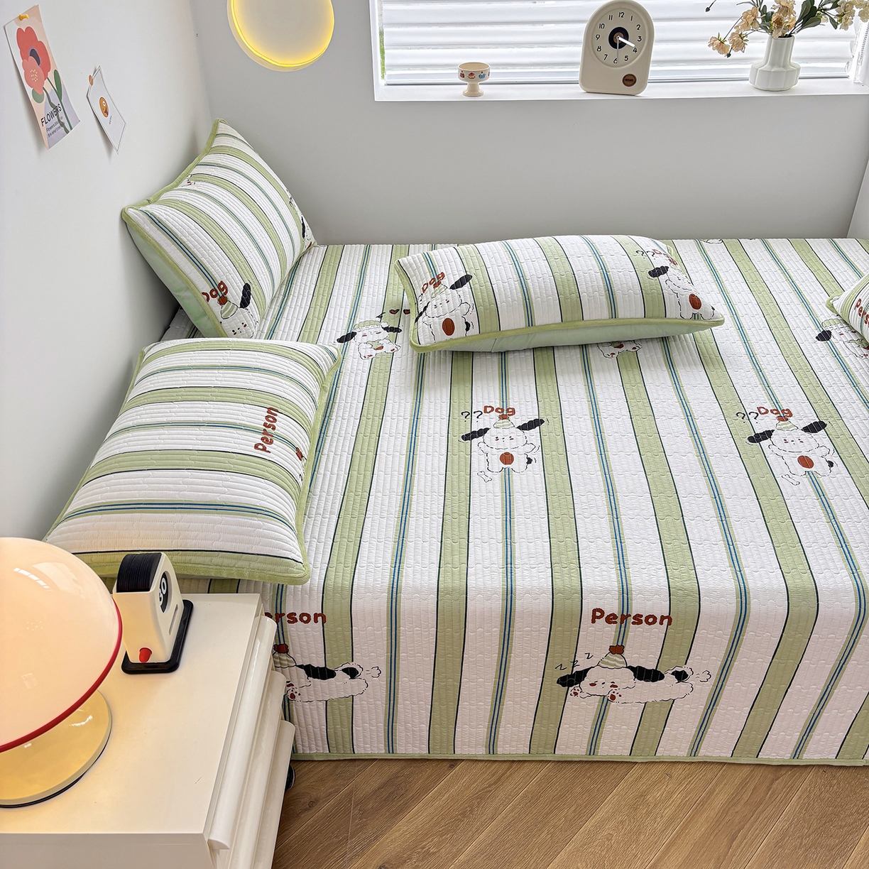 91家纺网 家纺一手货源 找家纺 金艾草 2025新款一面绒一面棉榻榻米大炕盖单件棉加绒床盖三件套A版全棉印花B版加厚牛奶绒 （提供买家秀） 萌趣狗