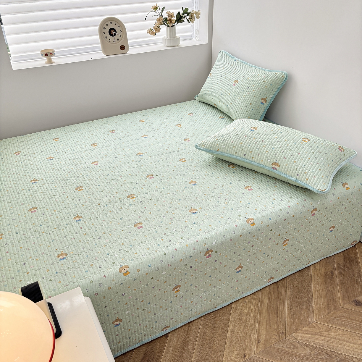 91家纺网 家纺一手货源 找家纺 金艾草 2025新款一面绒一面棉榻榻米大炕盖单件棉加绒床盖三件套A版全棉印花B版加厚牛奶绒 （提供买家秀） 星辰-蓝色