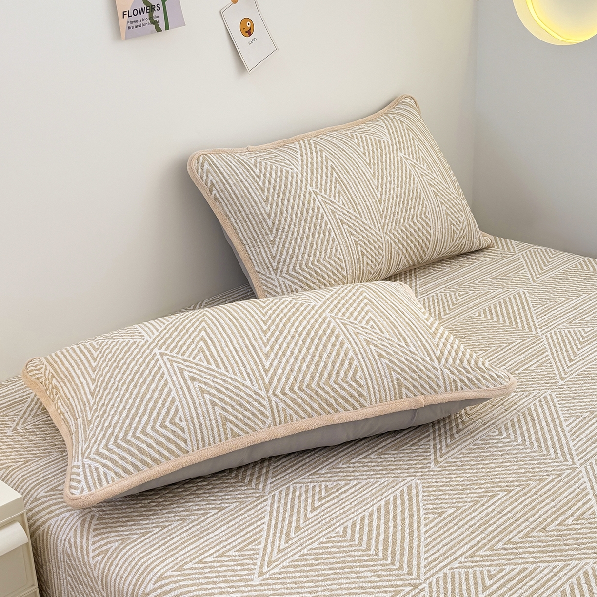 91家纺网 家纺一手货源 找家纺 金艾草 2025新款一面绒一面棉榻榻米大炕盖单件棉加绒床盖三件套A版全棉印花B版加厚牛奶绒 （提供买家秀） 卢卡斯