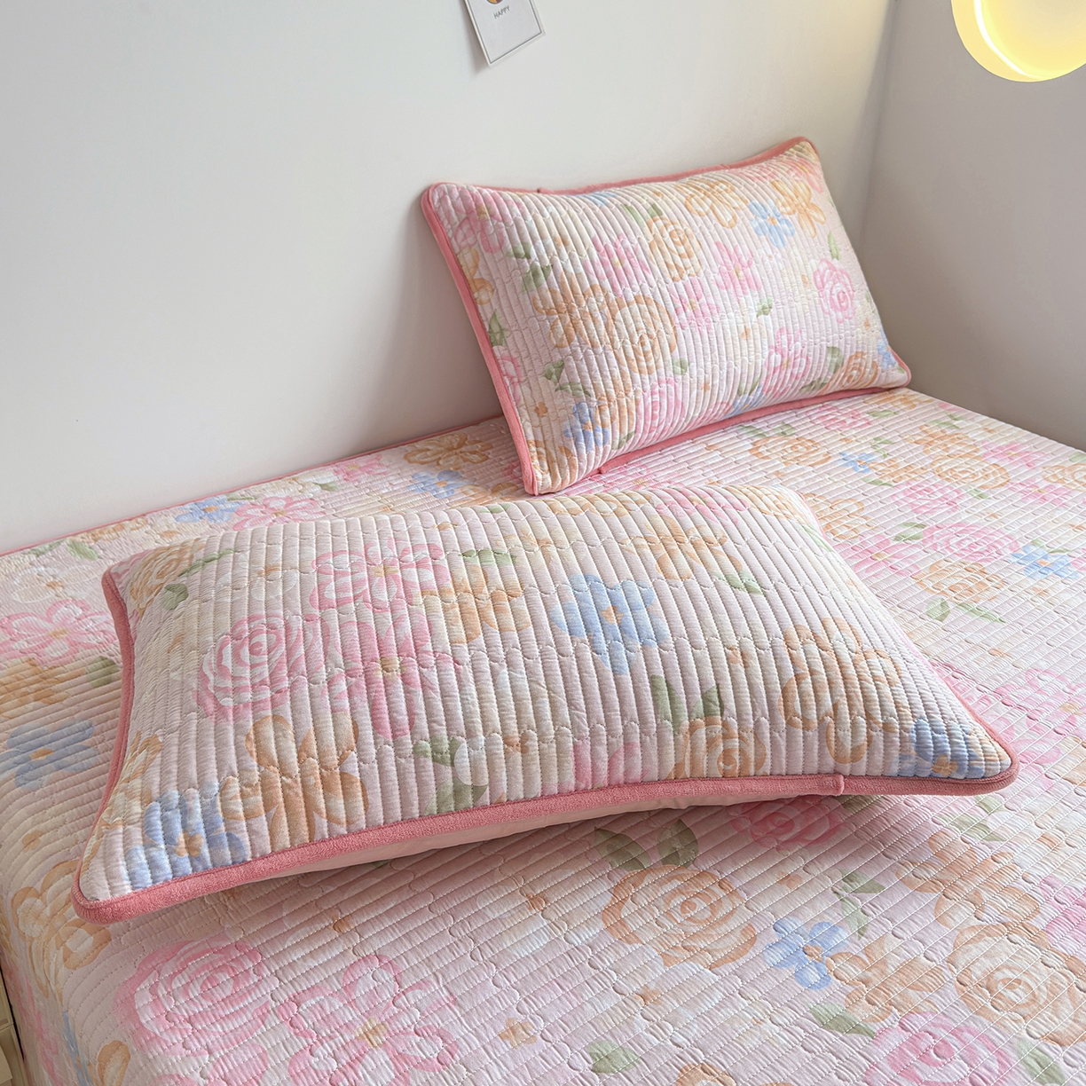 91家纺网 家纺一手货源 找家纺 金艾草 2025新款一面绒一面棉榻榻米大炕盖单件棉加绒床盖三件套A版全棉印花B版加厚牛奶绒 （提供买家秀） 兰香语-粉色