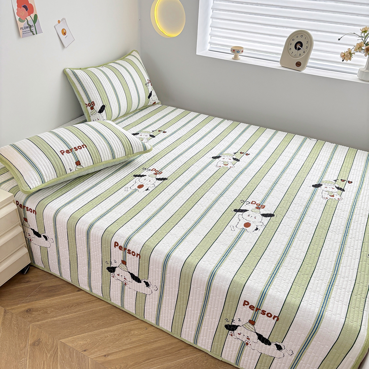 91家纺网 家纺一手货源 找家纺 金艾草 2025新款一面绒一面棉榻榻米大炕盖单件棉加绒床盖三件套A版全棉印花B版加厚牛奶绒 （提供买家秀） 萌趣狗