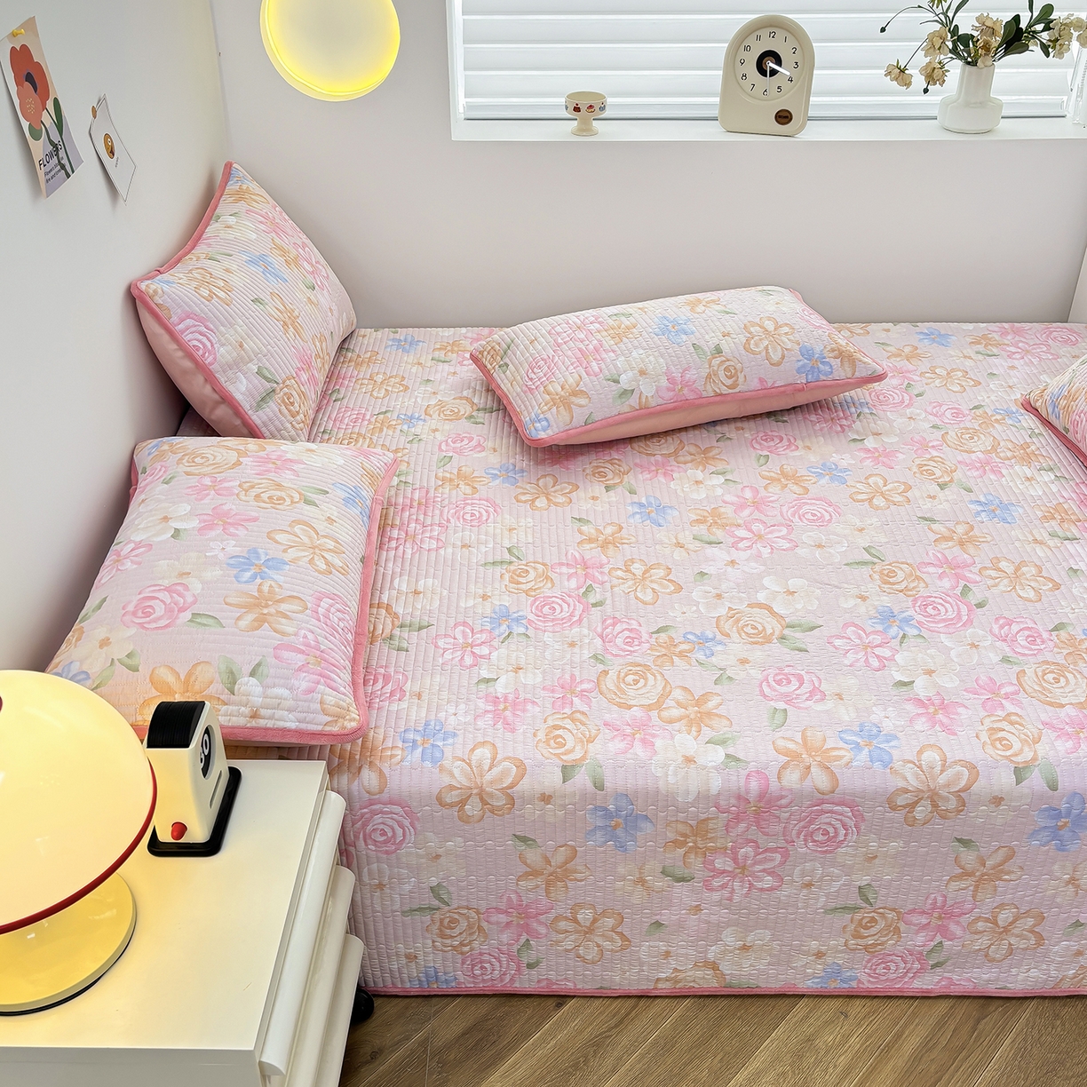 91家纺网 家纺一手货源 找家纺 金艾草 2025新款一面绒一面棉榻榻米大炕盖单件棉加绒床盖三件套A版全棉印花B版加厚牛奶绒 （提供买家秀） 兰香语-粉色