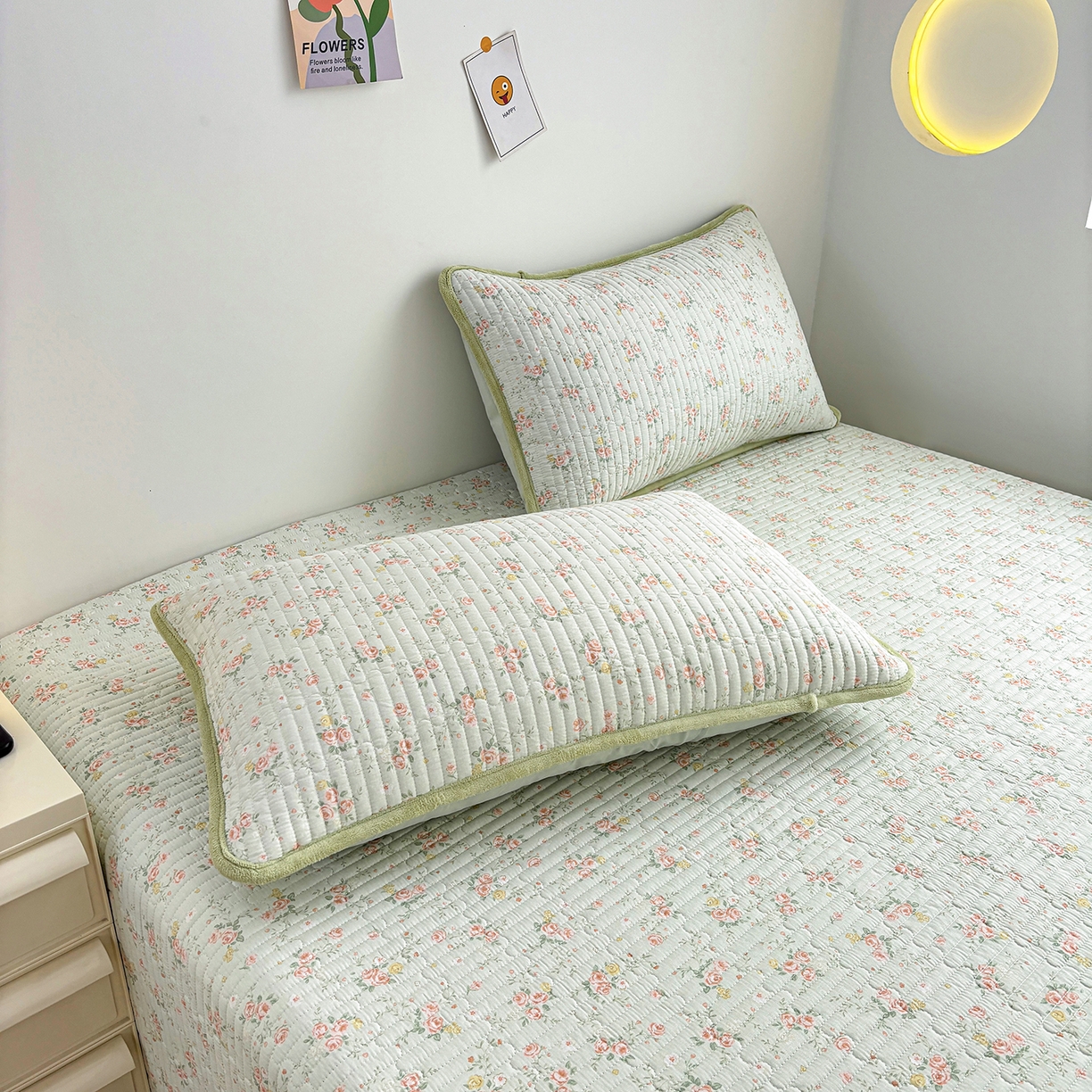 91家纺网 家纺一手货源 找家纺 金艾草 2025新款一面绒一面棉榻榻米大炕盖单件棉加绒床盖三件套A版全棉印花B版加厚牛奶绒 （提供买家秀） 南语花-绿色