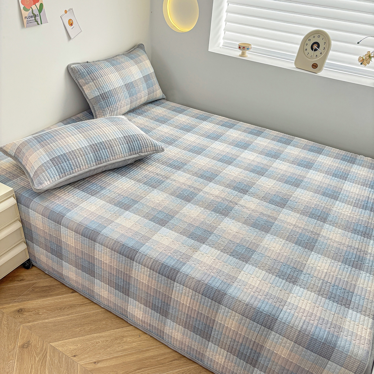 91家纺网 家纺一手货源 找家纺 金艾草 2025新款一面绒一面棉榻榻米大炕盖单件棉加绒床盖三件套A版全棉印花B版加厚牛奶绒 （提供买家秀） 苏轮-绒