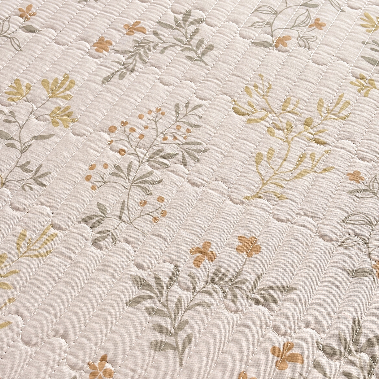 91家纺网 家纺一手货源 找家纺 金艾草 2025新款一面绒一面棉榻榻米大炕盖单件棉加绒床盖三件套A版全棉印花B版加厚牛奶绒 （提供买家秀） 醉梦希花