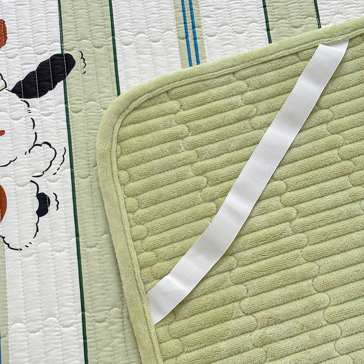 91家纺网 家纺一手货源 找家纺 金艾草 2025新款一面绒一面棉榻榻米大炕盖单件棉加绒床盖三件套A版全棉印花B版加厚牛奶绒 （提供买家秀） 萌趣狗