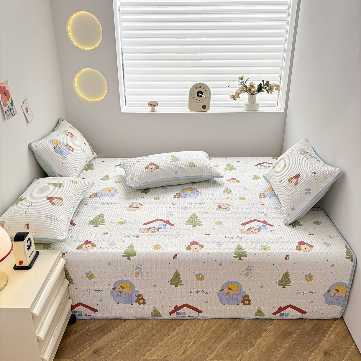 91家纺网 家纺一手货源 找家纺 （总）金艾草 2025新款一面绒一面棉榻榻米大炕盖单件棉加绒床盖三件套A版全棉印花B版加厚牛奶绒 （提供买家秀）