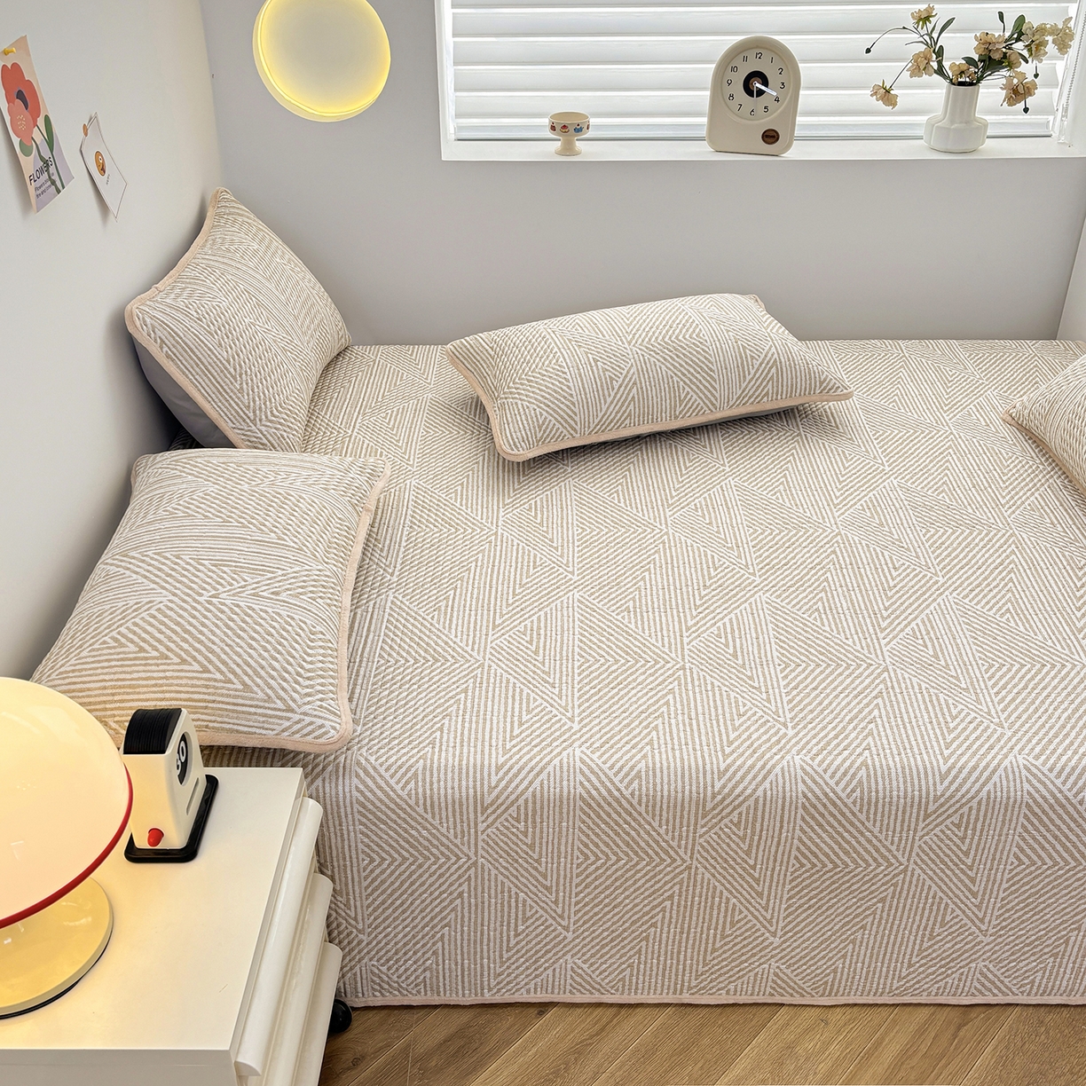 91家纺网 家纺一手货源 找家纺 金艾草 2025新款一面绒一面棉榻榻米大炕盖单件棉加绒床盖三件套A版全棉印花B版加厚牛奶绒 （提供买家秀） 卢卡斯