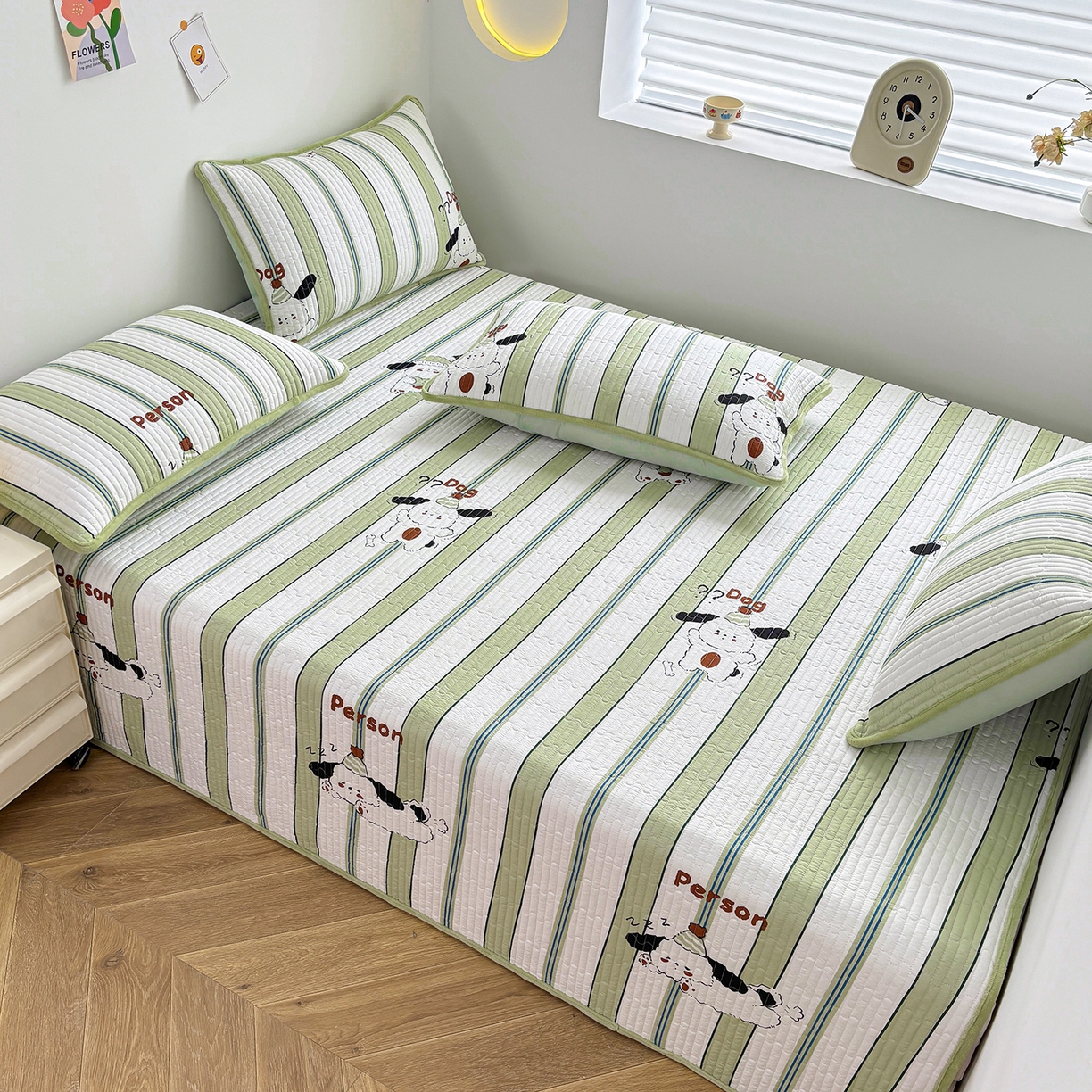 91家纺网 家纺一手货源 找家纺 金艾草 2025新款一面绒一面棉榻榻米大炕盖单件棉加绒床盖三件套A版全棉印花B版加厚牛奶绒 （提供买家秀） 萌趣狗