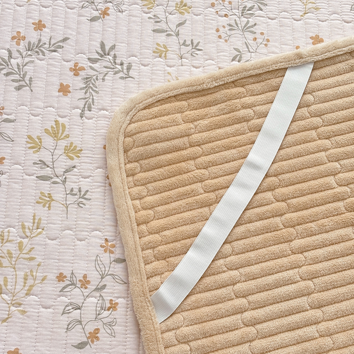 91家纺网 家纺一手货源 找家纺 金艾草 2025新款一面绒一面棉榻榻米大炕盖单件棉加绒床盖三件套A版全棉印花B版加厚牛奶绒 （提供买家秀） 醉梦希花