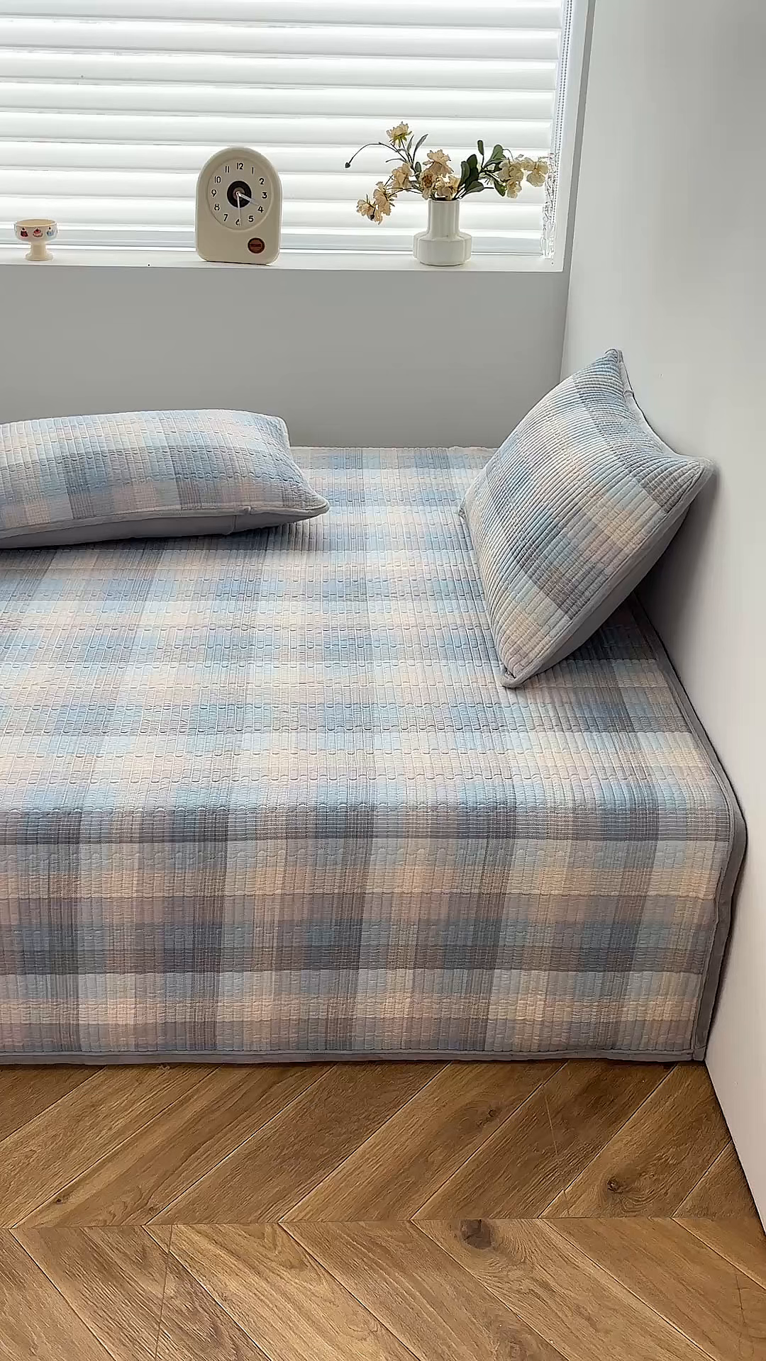 91家纺网 家纺一手货源 找家纺 金艾草 2025新款一面绒一面棉榻榻米大炕盖单件棉加绒床盖三件套A版全棉印花B版加厚牛奶绒 （提供买家秀） 苏轮-绒