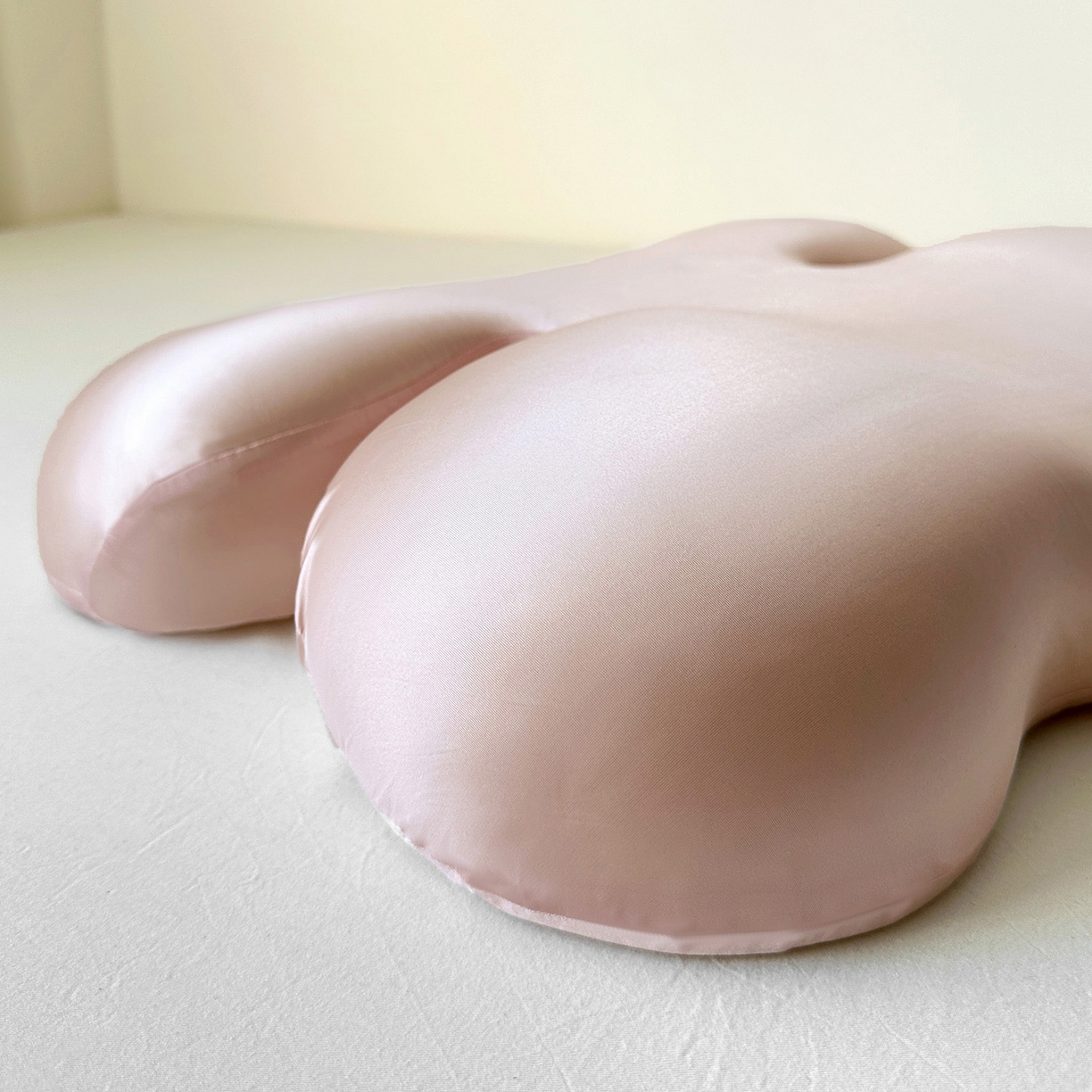 91家纺网 家纺一手货源 找家纺 麦哆乐 2025新款防皱美容枕H枕 防皱美 容枕H枕-粉色