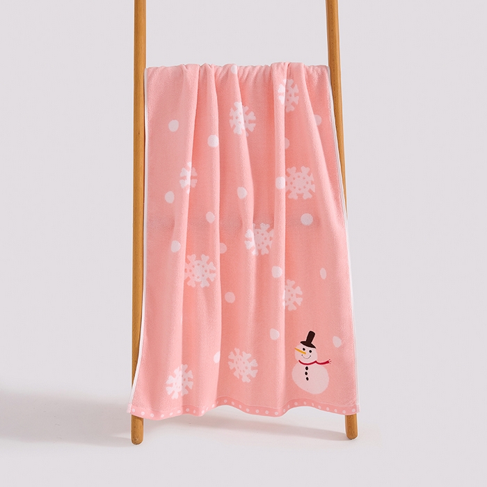 91家纺网 家纺一手货源 找家纺 棠薇家纺 2025新款全棉股纱毛巾浴巾套巾绣花纯棉浴巾毛巾卡通成人儿童学生 毛巾-雪人粉 毛巾 74*35cm