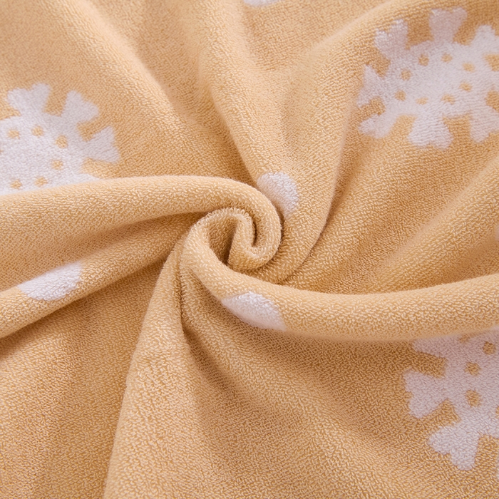 91家纺网 家纺一手货源 找家纺 棠薇家纺 2025新款全棉股纱毛巾浴巾套巾绣花纯棉浴巾毛巾卡通成人儿童学生 浴巾-雪人浅驼 浴巾140*70