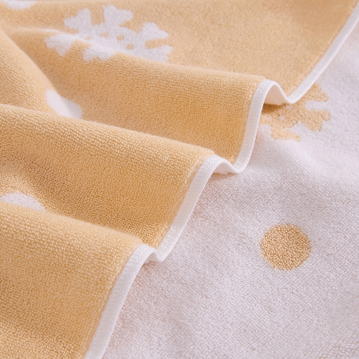 91家纺网 家纺一手货源 找家纺 棠薇家纺 2025新款全棉股纱毛巾浴巾套巾绣花纯棉浴巾毛巾卡通成人儿童学生 浴巾-雪人浅驼 浴巾140*70