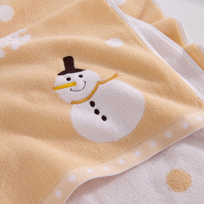 91家纺网 家纺一手货源 找家纺 棠薇家纺 2025新款全棉股纱毛巾浴巾套巾绣花纯棉浴巾毛巾卡通成人儿童学生 浴巾-雪人浅驼 浴巾140*70