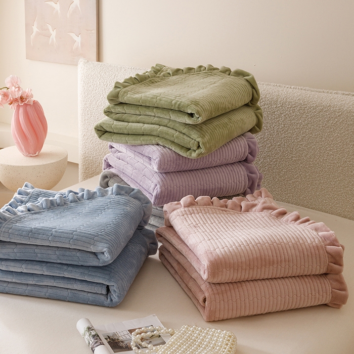 91家纺网 家纺一手货源 找家纺 沐晴家纺 2025新款纯色牛奶绒法式床盖四件套花边床盖三件套单被套 组合图仅供展示不可下单