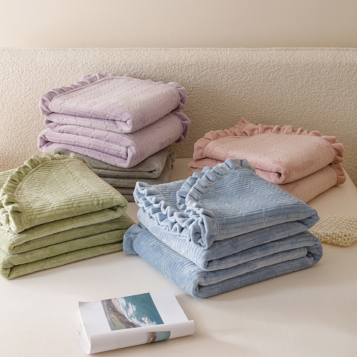 91家纺网 家纺一手货源 找家纺 沐晴家纺 2025新款纯色牛奶绒法式床盖四件套花边床盖三件套单被套 组合图仅供展示不可下单