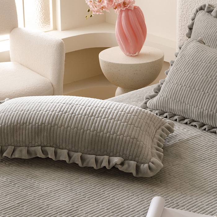 91家纺网 家纺一手货源 找家纺 沐晴家纺 2025新款纯色牛奶绒法式床盖四件套花边床盖三件套单被套 高级灰