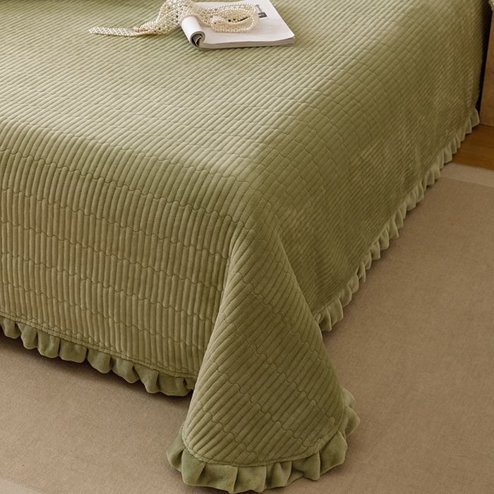 91家纺网 家纺一手货源 找家纺 沐晴家纺 2025新款纯色牛奶绒法式床盖四件套花边床盖三件套单被套 豆绿