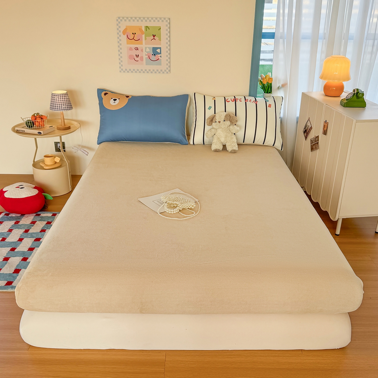 91家纺网 家纺一手货源 找家纺 十一家居 2025新款A类原创设计大版印花恒温保暖牛奶绒床笠套件 安睡小熊