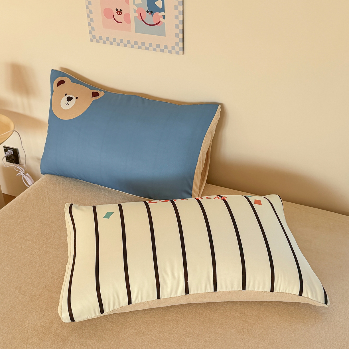 91家纺网 家纺一手货源 找家纺 十一家居 2025新款A类原创设计大版印花恒温保暖牛奶绒床笠套件 安睡小熊