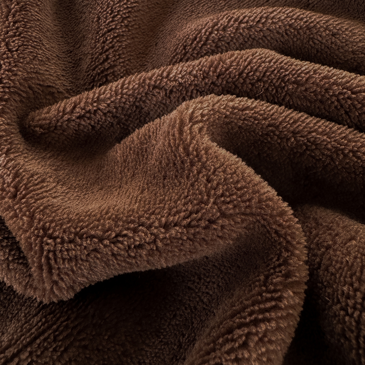 91家纺网 家纺一手货源 找家纺 十一家居 2025新款A类原创设计大版印花恒温保暖牛奶绒床笠套件 圣诞小熊