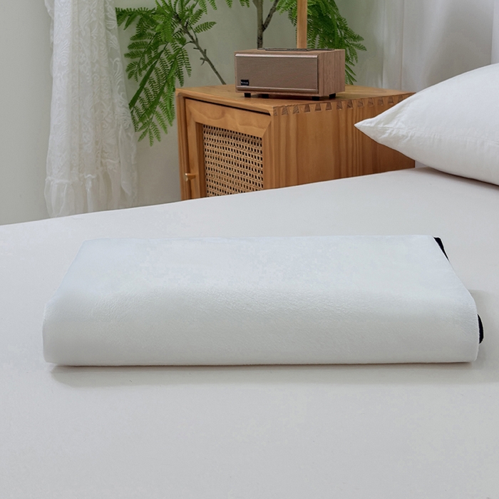 91家纺网 家纺一手货源 找家纺 茗婷家纺 2025新款牛奶绒防水床单隔尿垫供跨境外贸亚马逊秋冬热款 典雅白