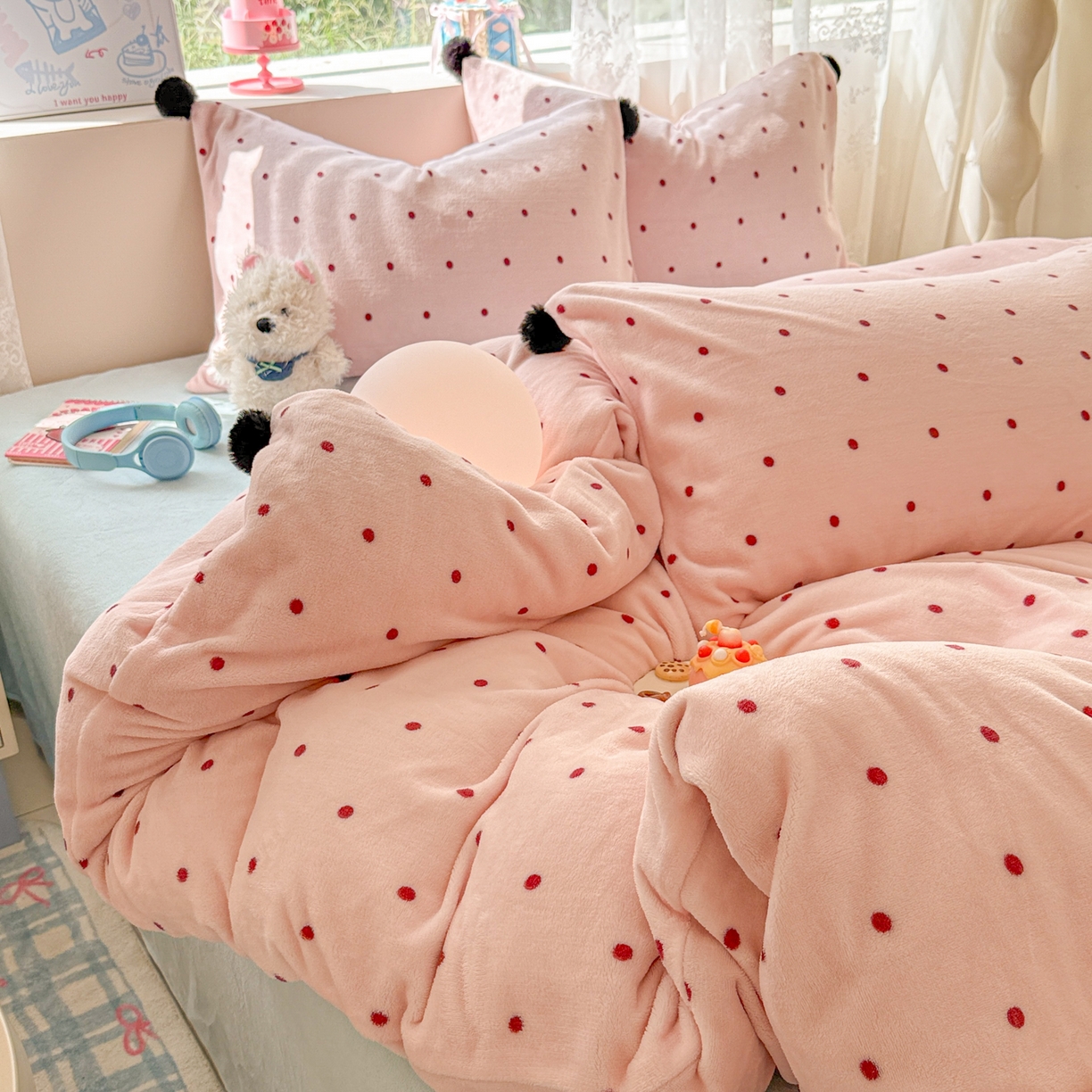 91家纺网 家纺一手货源 找家纺 （总）米可 2025秋冬新品混搭波点高克重牛奶绒毛球款单被套