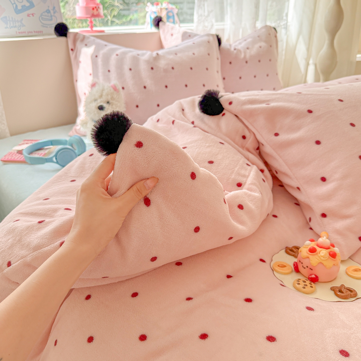 91家纺网 家纺一手货源 找家纺 米可 2025秋冬新品混搭波点高克重牛奶绒毛球款单被套 波点-粉
