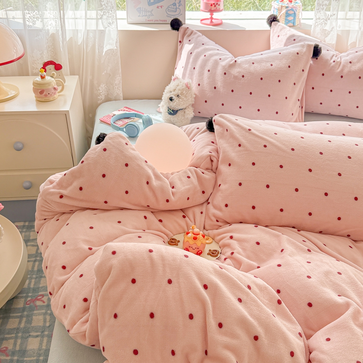 91家纺网 家纺一手货源 找家纺 米可 2025秋冬新品混搭波点高克重牛奶绒毛球款单被套 波点-粉