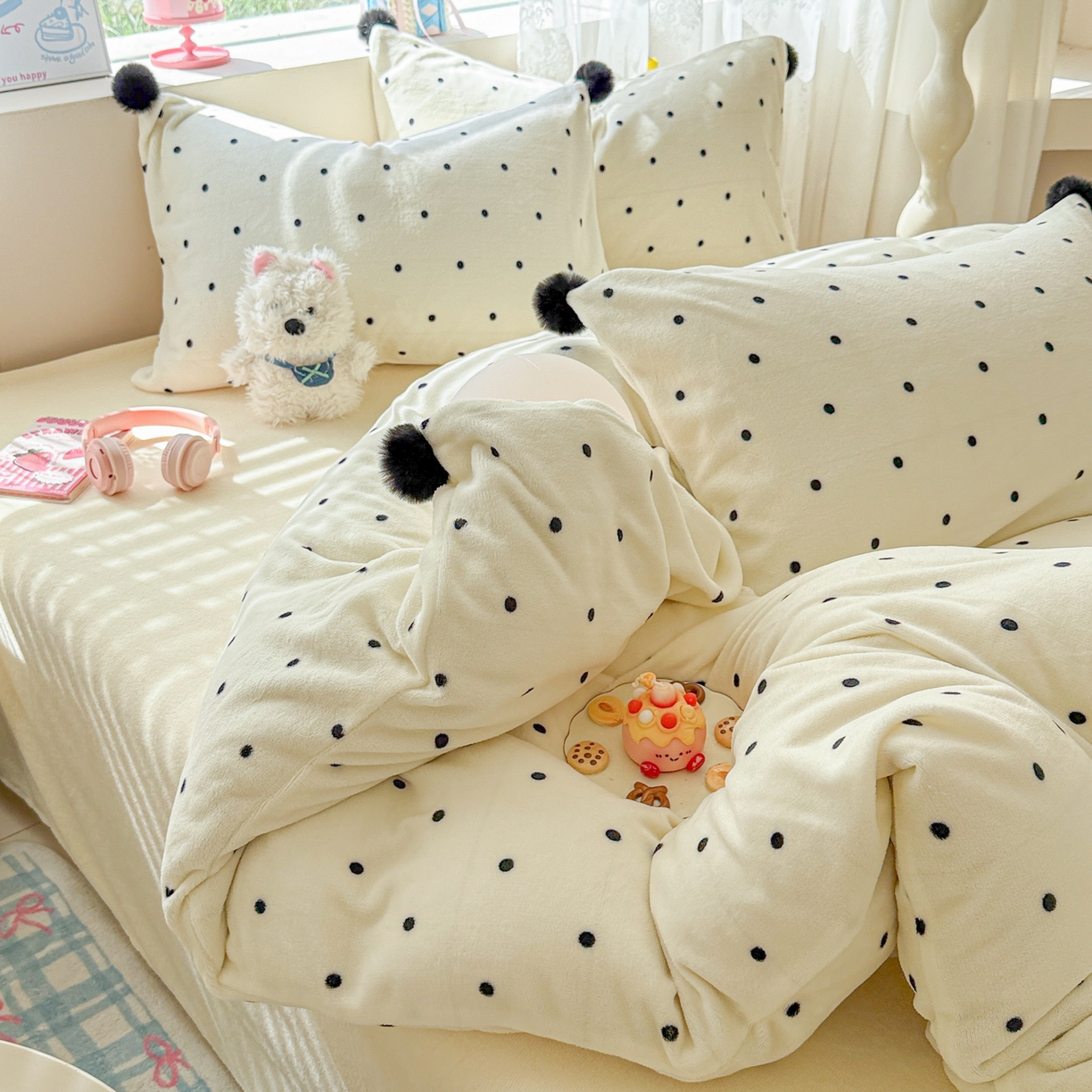 91家纺网 家纺一手货源 找家纺 米可 2025秋冬新品混搭波点高克重牛奶绒毛球款单被套 波点-奶白