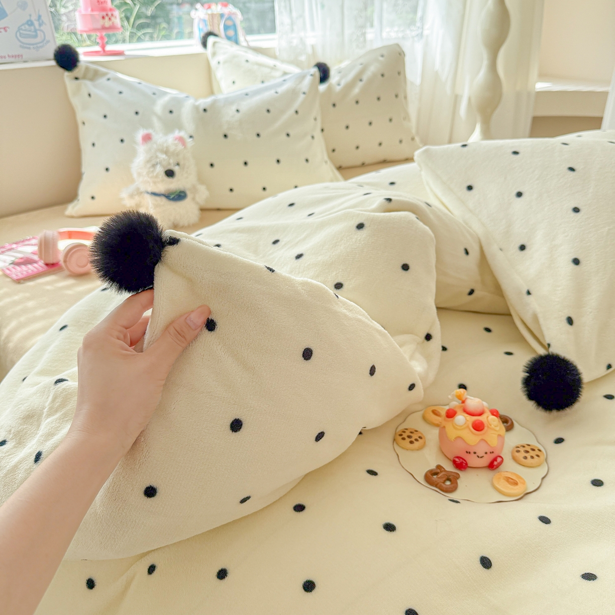 91家纺网 家纺一手货源 找家纺 米可 2025秋冬新品混搭波点高克重牛奶绒毛球款单被套 波点-奶白
