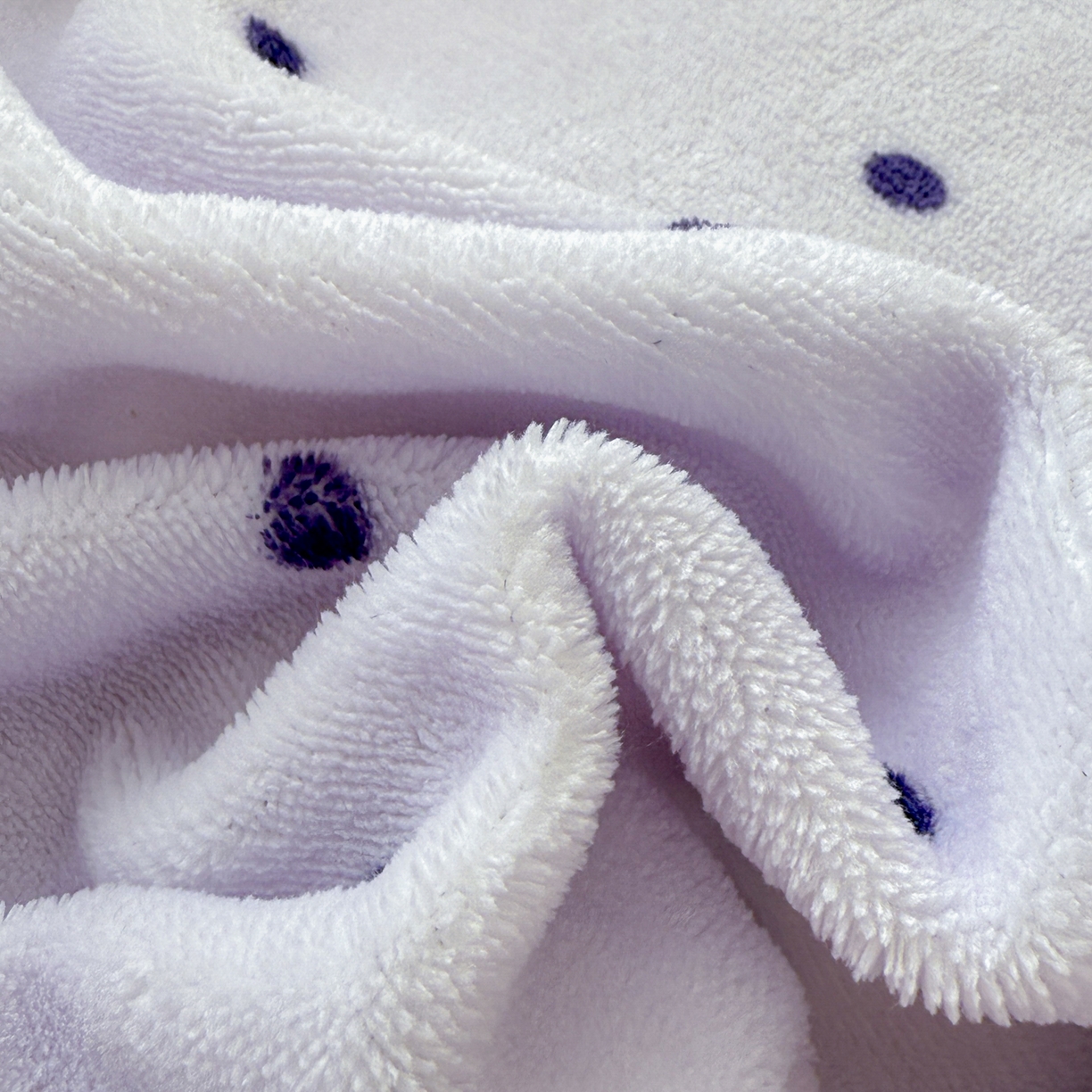 91家纺网 家纺一手货源 找家纺 米可 2025秋冬新品混搭波点高克重牛奶绒毛球款单被套 波点-紫