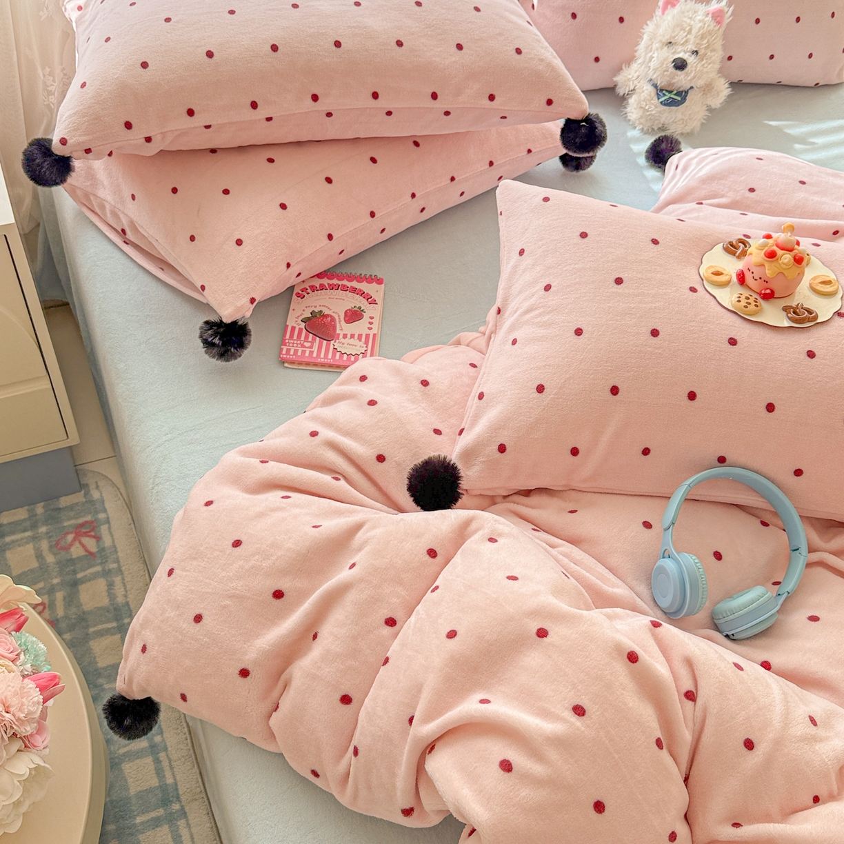 91家纺网 家纺一手货源 找家纺 米可 2025秋冬新品混搭波点高克重牛奶绒毛球款单被套 波点-粉