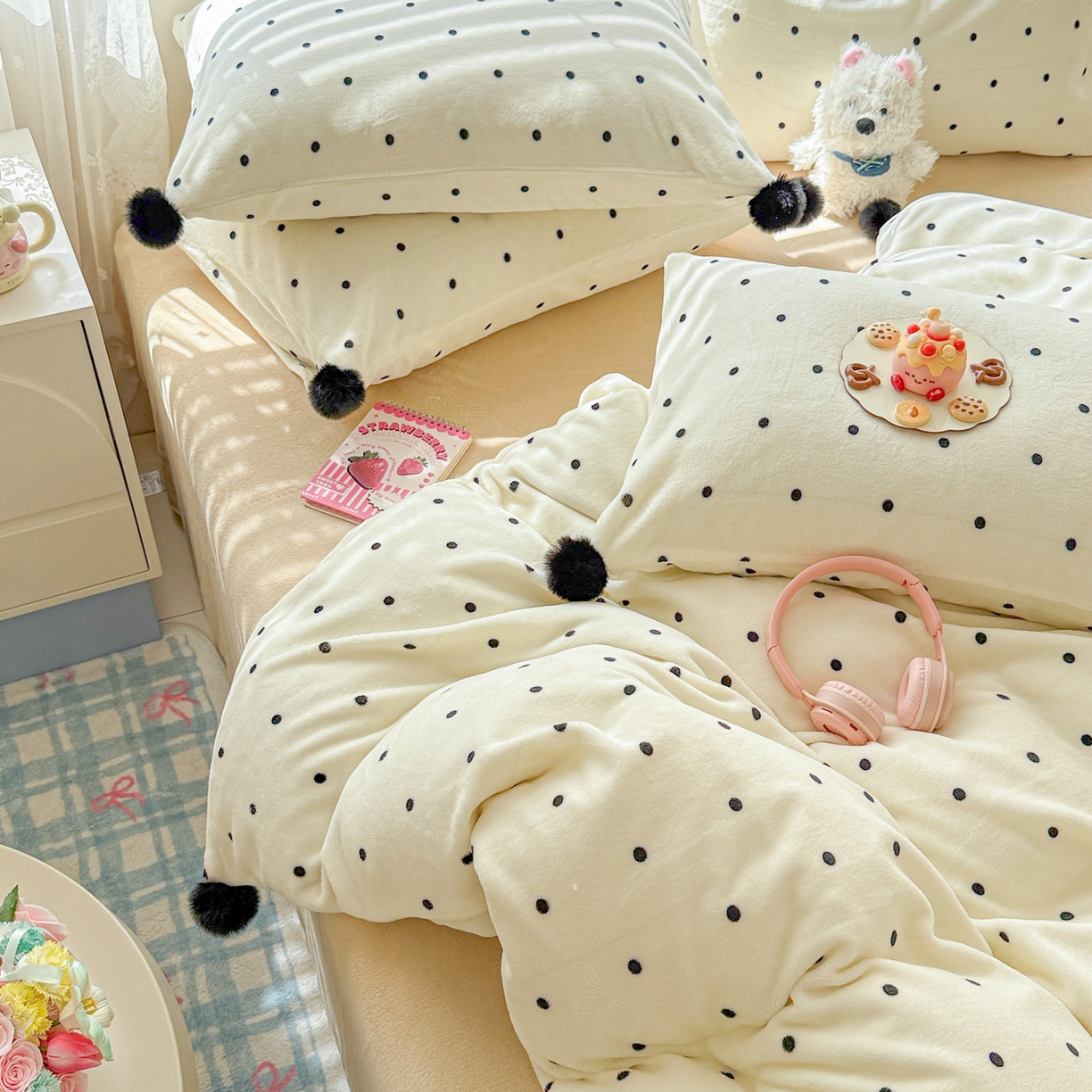 91家纺网 家纺一手货源 找家纺 米可 2025秋冬新品混搭波点高克重牛奶绒毛球款单被套 波点-奶白