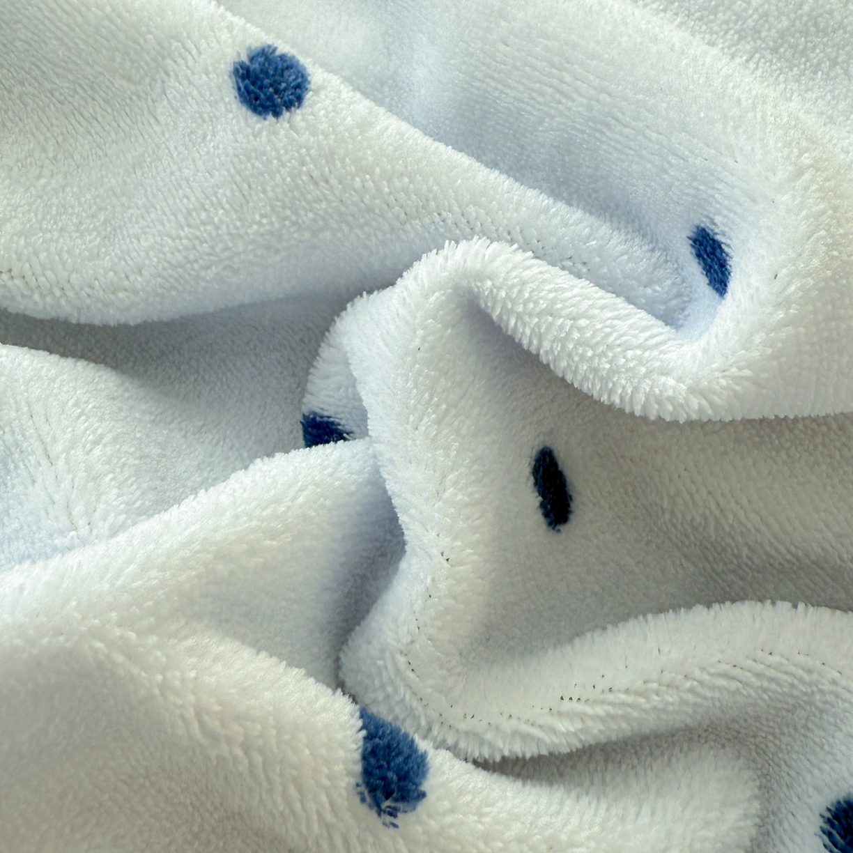 91家纺网 家纺一手货源 找家纺 米可 2025秋冬新品混搭波点高克重牛奶绒毛球款单被套 波点-蓝