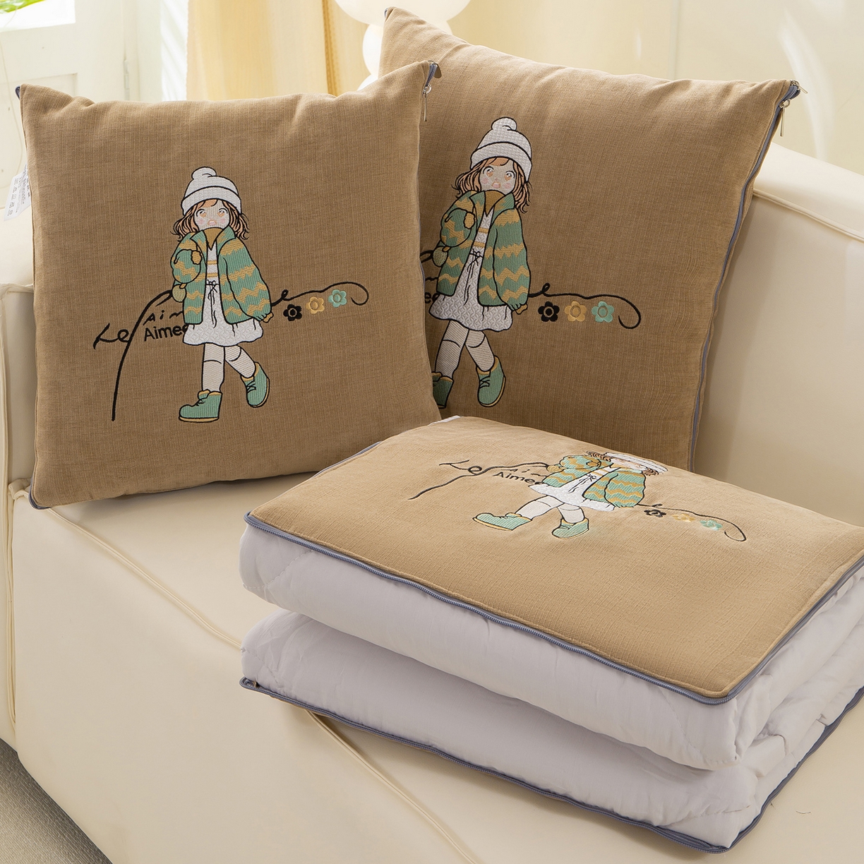 91家纺网 家纺一手货源 找家纺 多今家纺 2025新款水洗棉雪尼尔刺绣抱枕被子-艾米糖系列 艾米糖-后土黄