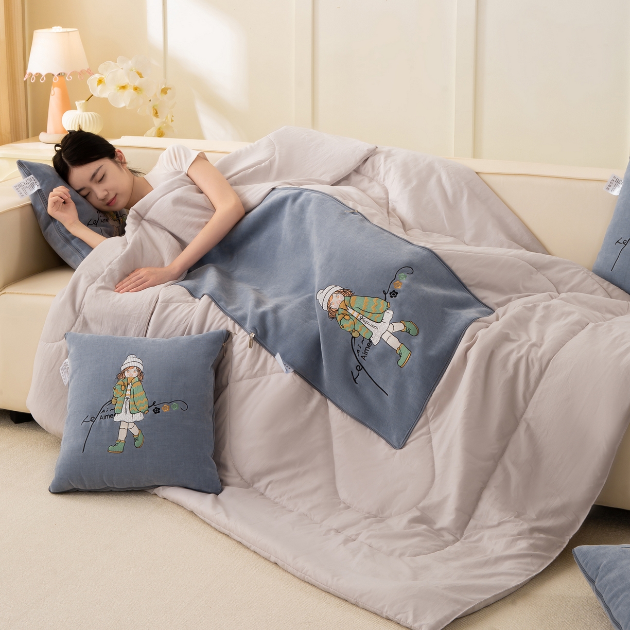 91家纺网 家纺一手货源 找家纺 （总）多今家纺 2025新款水洗棉雪尼尔刺绣抱枕被子-艾米糖系列