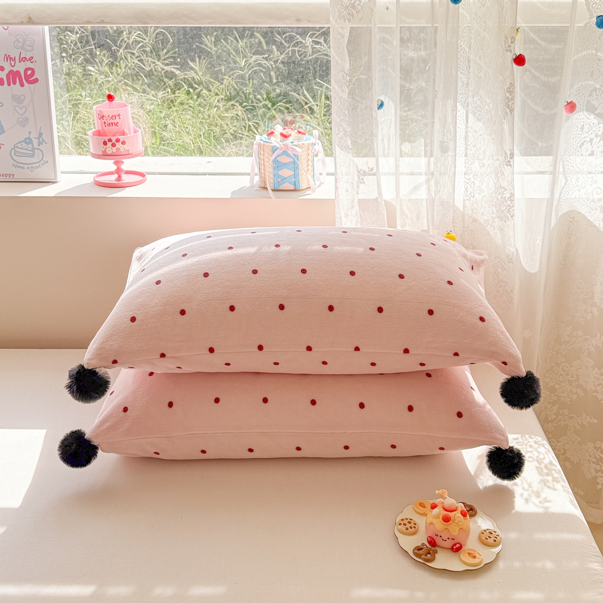 91家纺网 家纺一手货源 找家纺 米可 2025秋冬新品混搭波点高克重牛奶绒毛球款单枕套 粉色