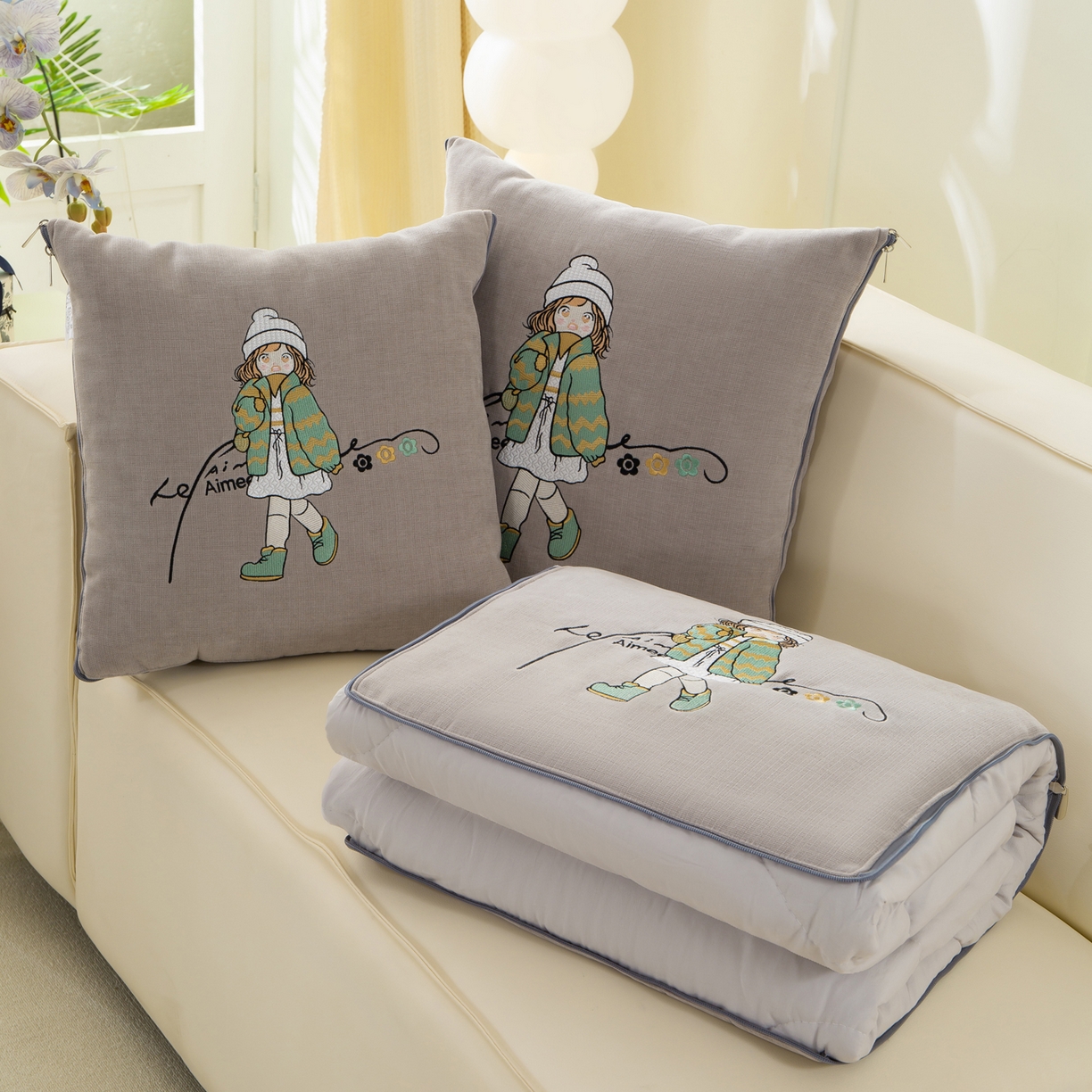 91家纺网 家纺一手货源 找家纺 多今家纺 2025新款水洗棉雪尼尔刺绣抱枕被子-艾米糖系列 艾米糖-葵花白